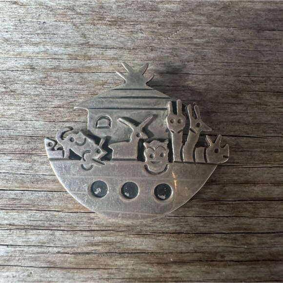 Sterling Silver Noahs Ark Pin Brooch With Animal Figures - Picture 1 of 5